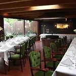 & Restaurant Schroeder فندق 3*