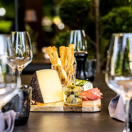 & Restaurant Schroeder 3*